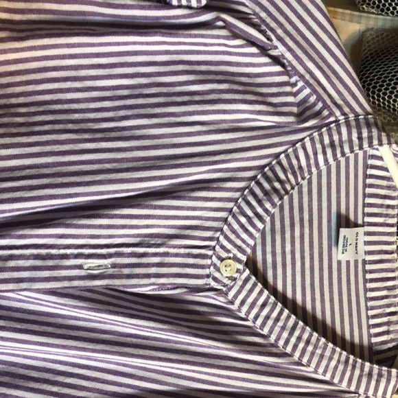 Old navy button up - Picture 3 of 3